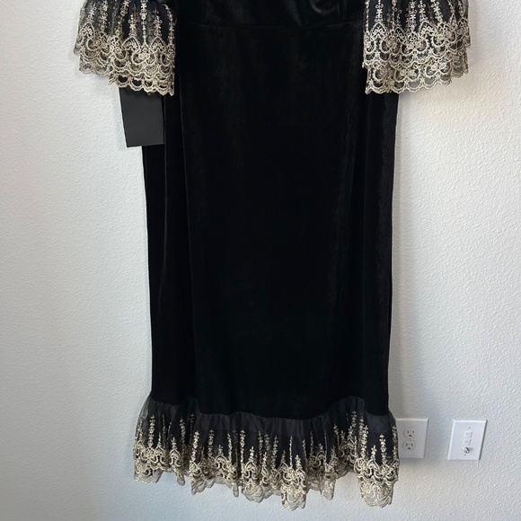 Tuckernuck Pomander Place size XXXL Lilith long dress black velvet gold lace NEW - Picture 4 of 14